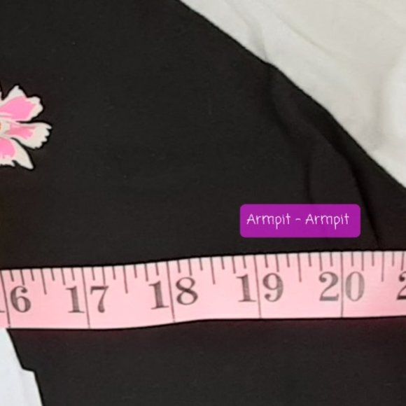 VICTORIA'S SECRET 'PINK' WILD PETAL LOGO RAGLAN TEE - Picture 6 of 16